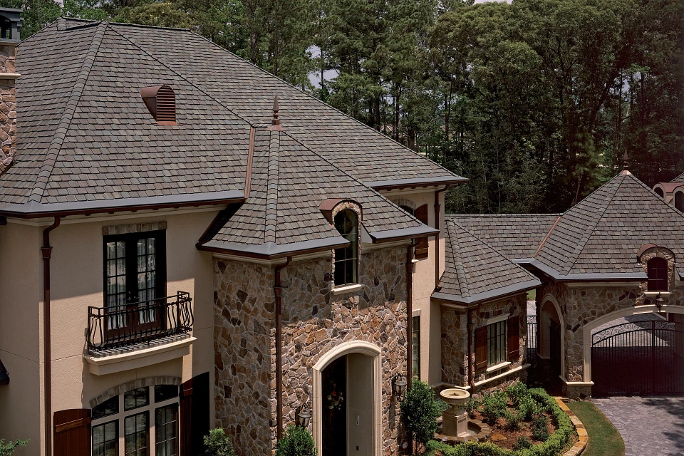 The Materials That Define Luxury: Woodbury’s Most Prestigious Roof